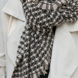 Houndstooth Check 100% Cashmere Scarf - Limited-Edition Winter 2025