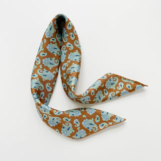 Honey brown paisley 65 cm men’s silk square scarf – double-sided print with hand-rolled edges